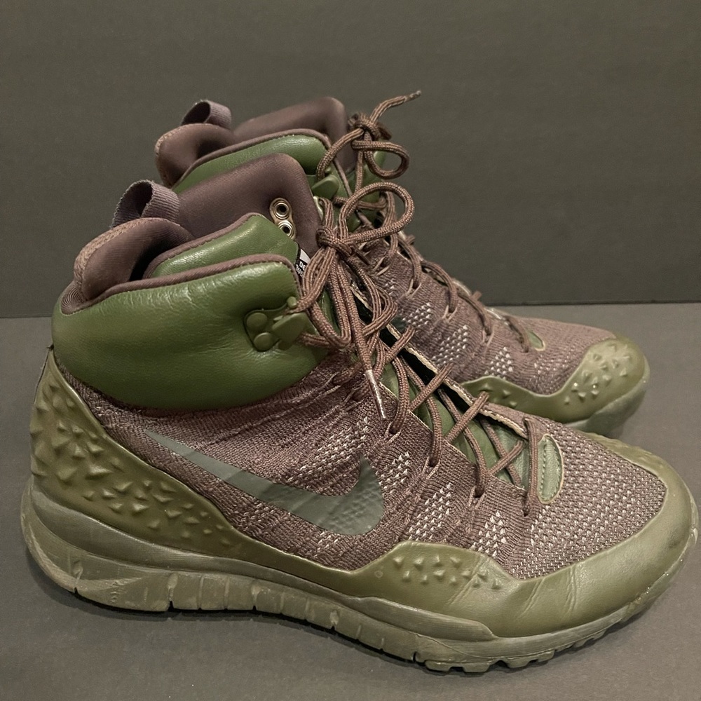 Men’s Nike Defender high top boots army green Sz 10.5 repellent system